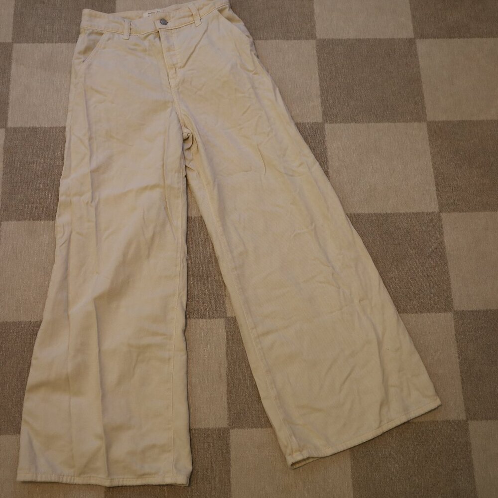 Banana Republic Women's Ultra High-Rise Wide Leg Flare Cream Jeans Size 4